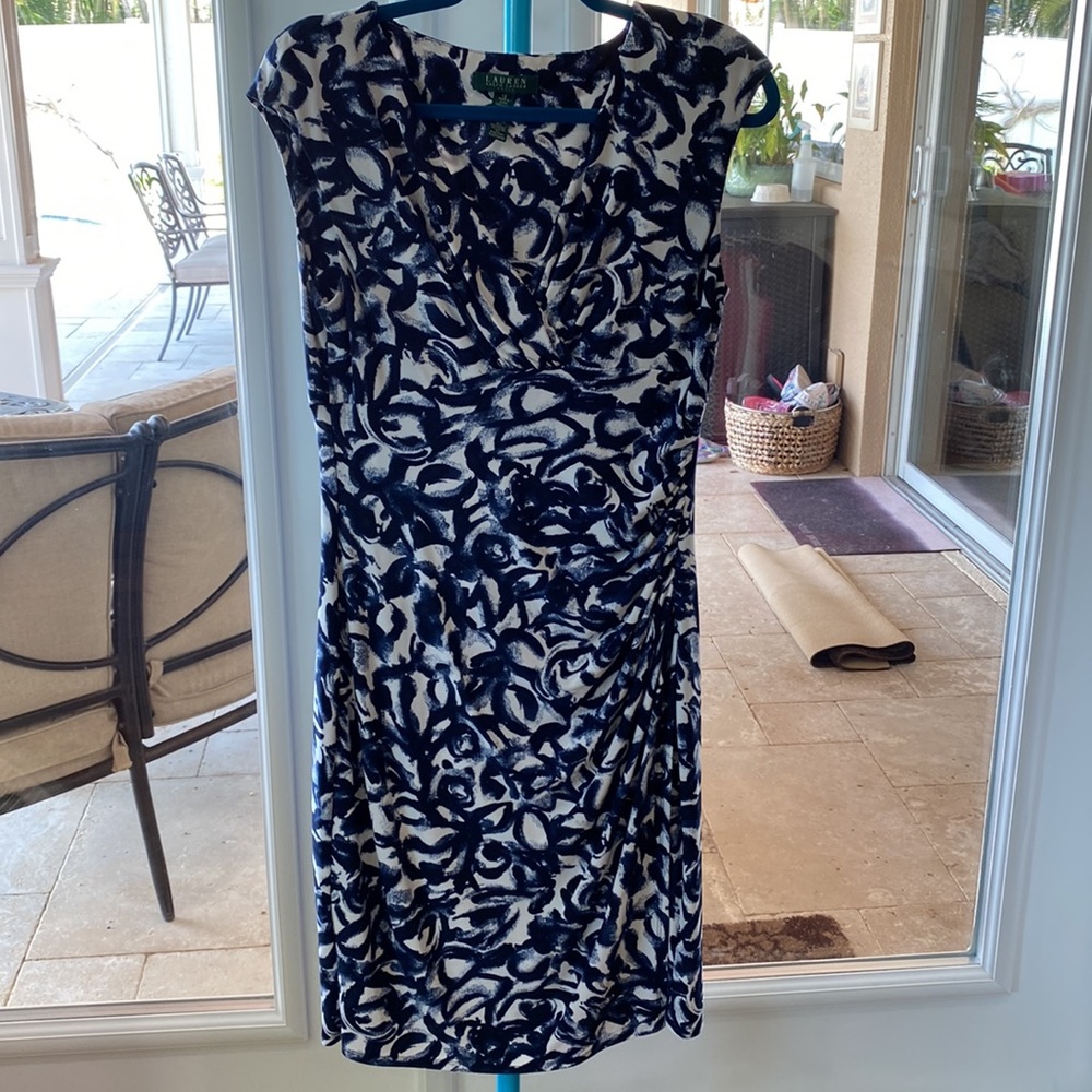 Lauren fall blue/white dress cap sleeves. Stretchy pullover!  barely worn!
